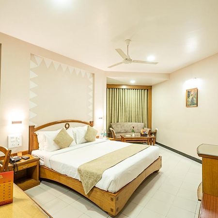 Hotel Mayura Raipur  Exterior photo