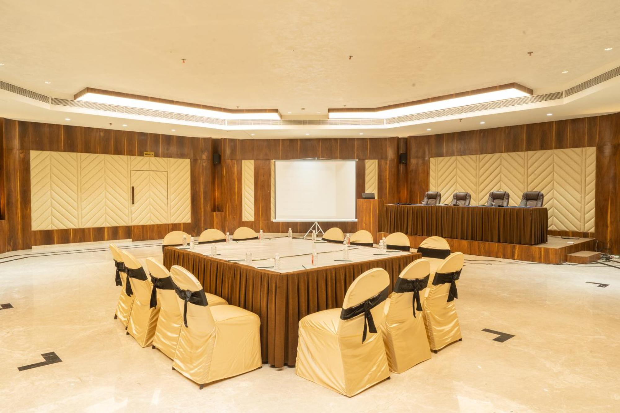 Hotel Mayura Raipur  Exterior photo