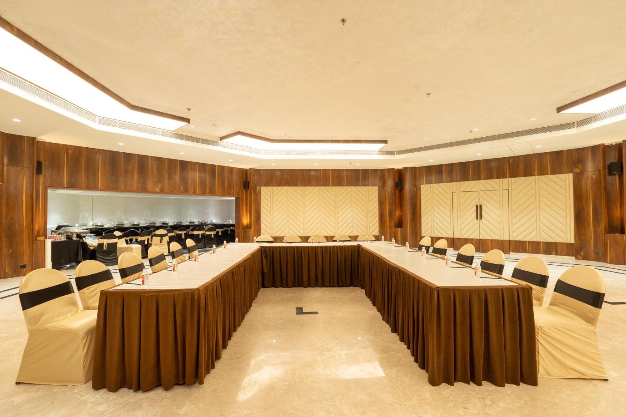 Hotel Mayura Raipur  Exterior photo