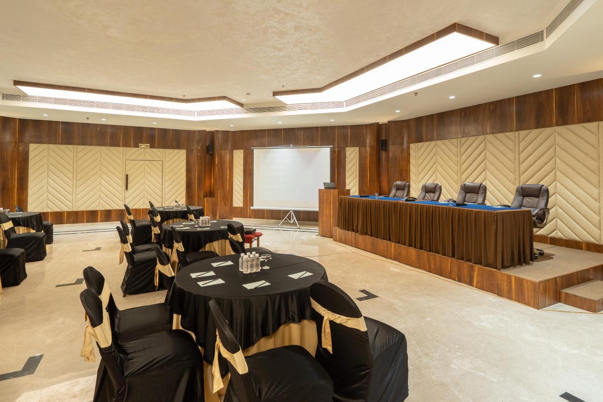 Hotel Mayura Raipur  Exterior photo