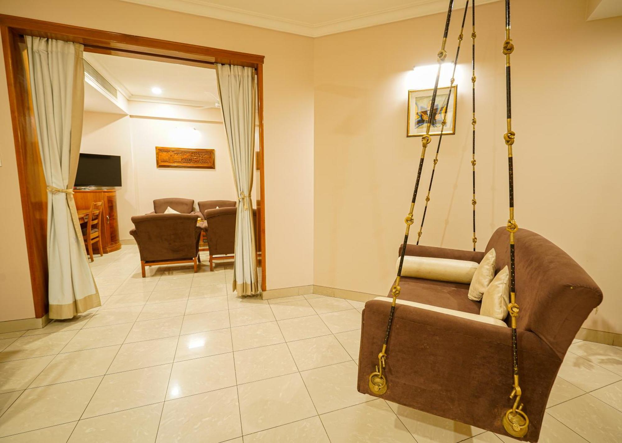 Hotel Mayura Raipur  Exterior photo