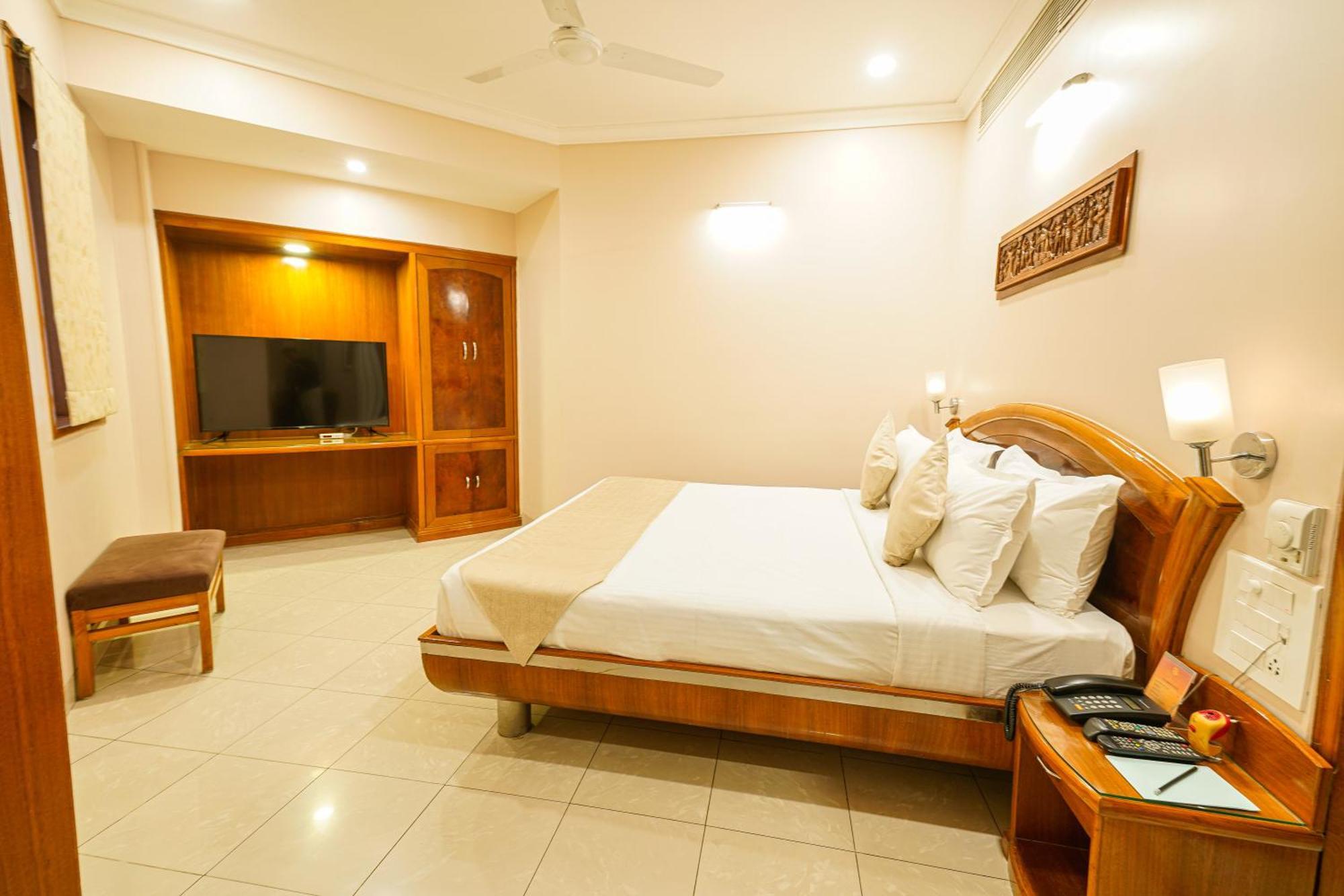Hotel Mayura Raipur  Exterior photo