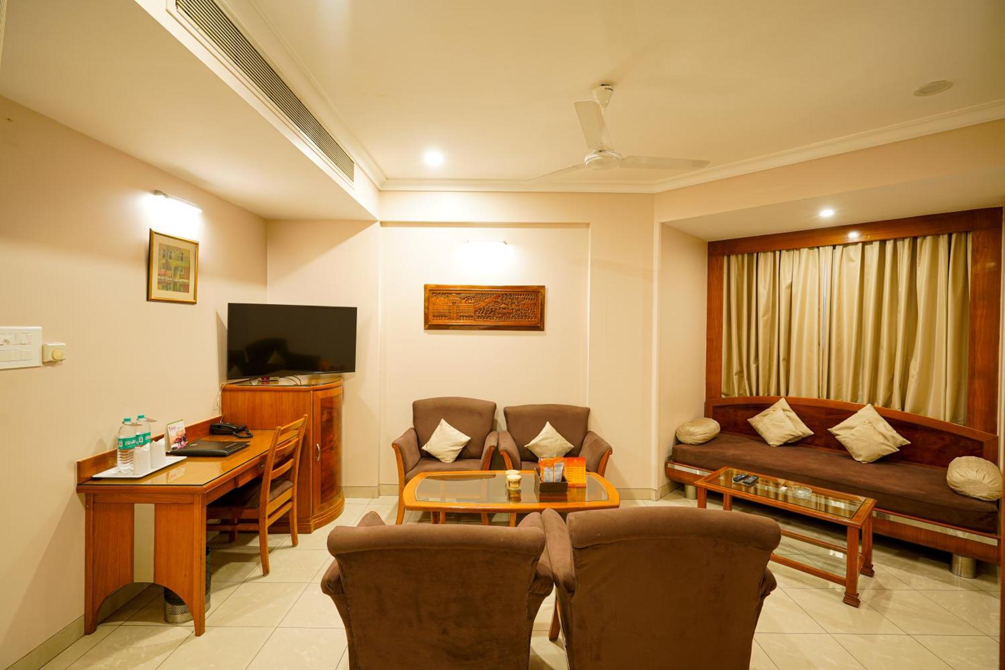 Hotel Mayura Raipur  Exterior photo