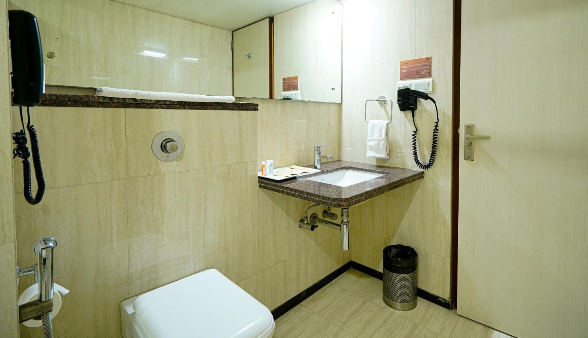 Hotel Mayura Raipur  Exterior photo
